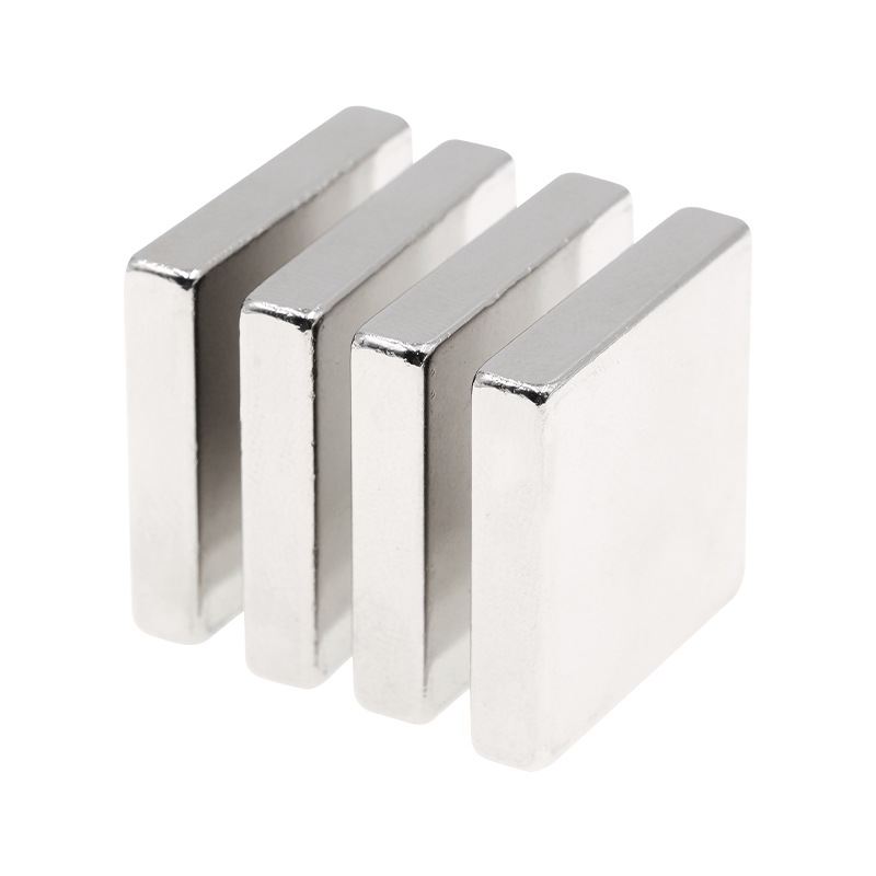 Blok Magnet Permanen 4